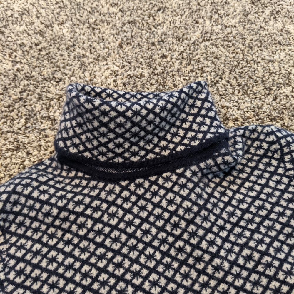 Patterned turtle neck - Picture 4 of 5